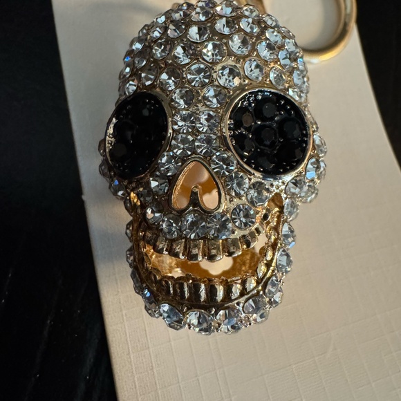 Rhinestone Skull bag charm - Picture 5 of 5